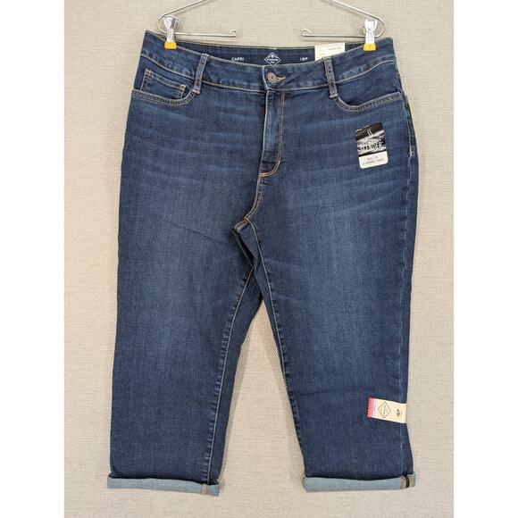 St John's Bay Blue Jeans Mid Rise Capri Size 16P Petite NWT -0625D161 - Picture 1 of 8